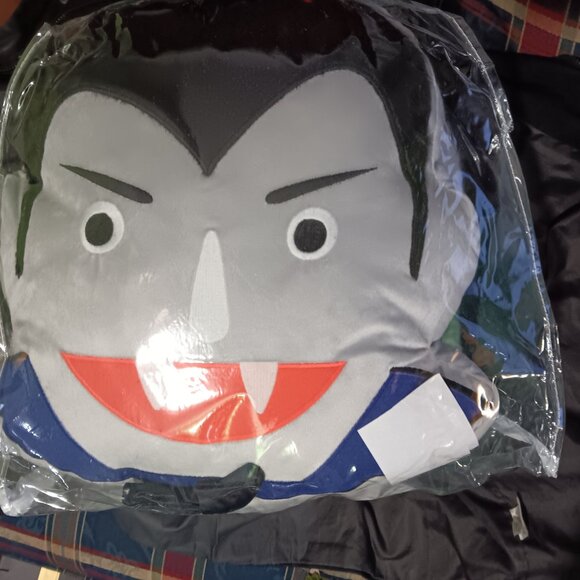 🎃 Halloween EnVogue 14x16 Mummy Vampire Frankenstien  3Pack Pillow Set - Picture 4 of 4